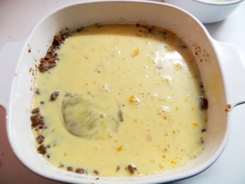 Egg topping for bobotie